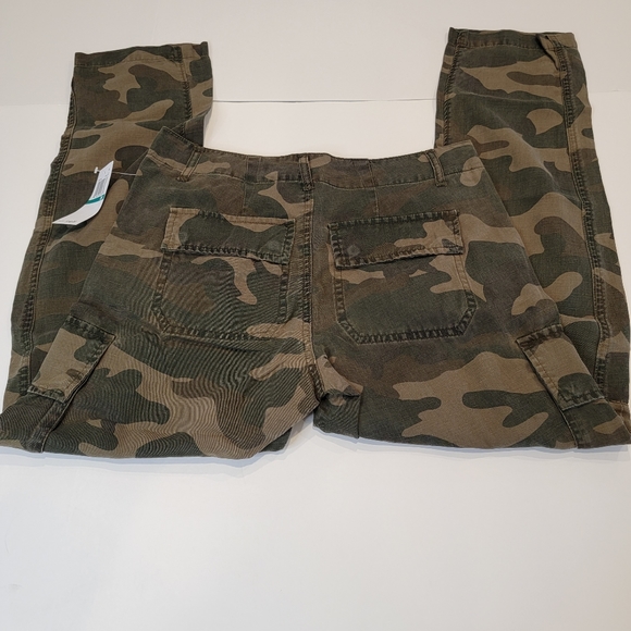 Blank NYC Camo Linen Blend Cargo Crop Pant Size 24 NWT! - Picture 15 of 15